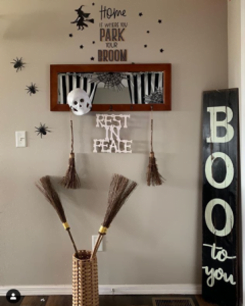 witchy welcome wall